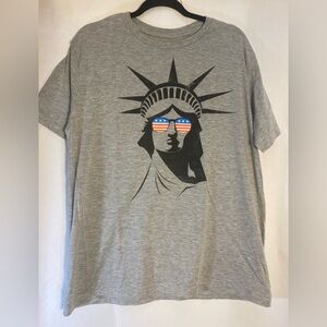 Mad Engine Statue of Liberty Face Sunglasses Short Sleeve T-shirt Men's‎ Large